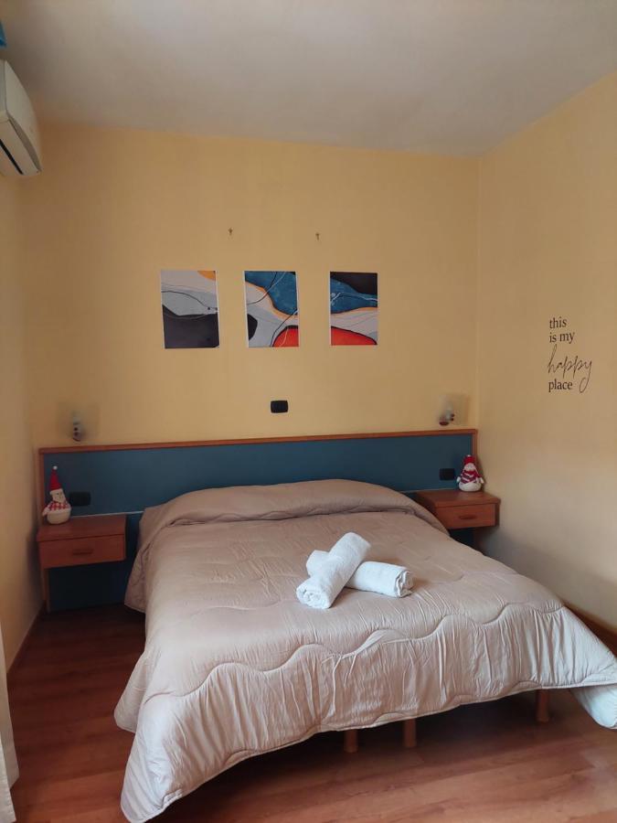 Apartamento Domus Cesare Nápoles Exterior foto