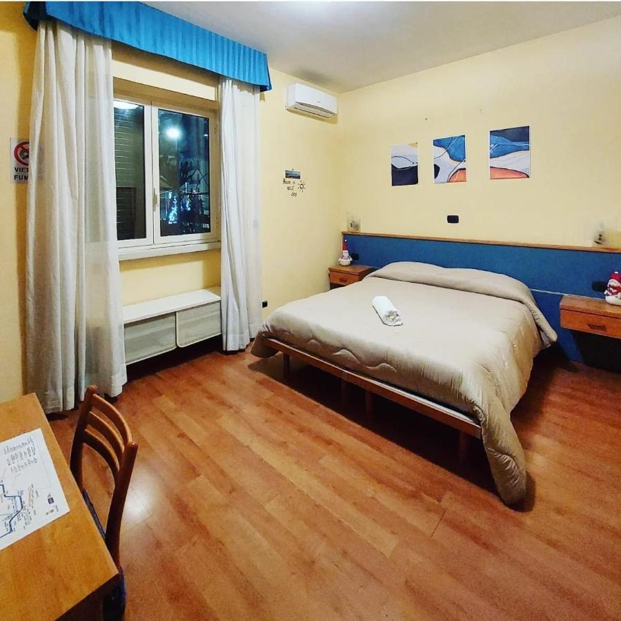 Apartamento Domus Cesare Nápoles Exterior foto