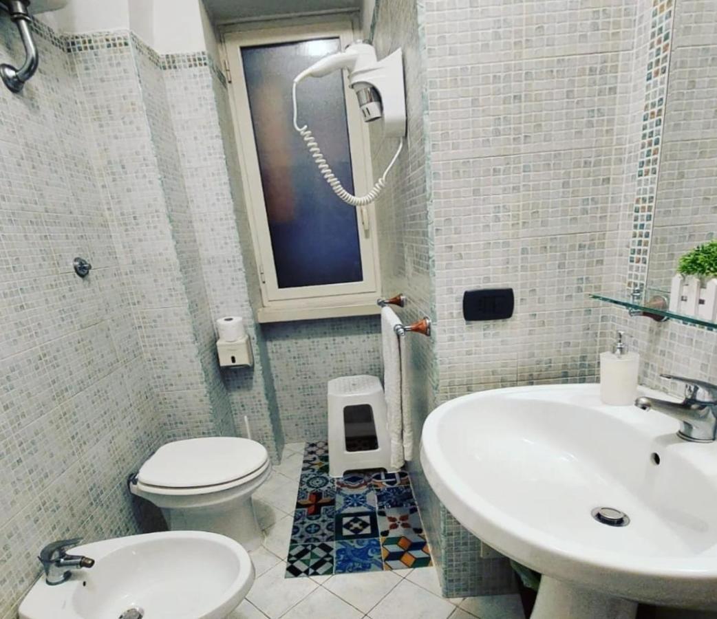 Apartamento Domus Cesare Nápoles Exterior foto
