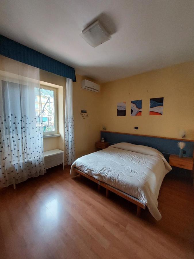 Apartamento Domus Cesare Nápoles Exterior foto